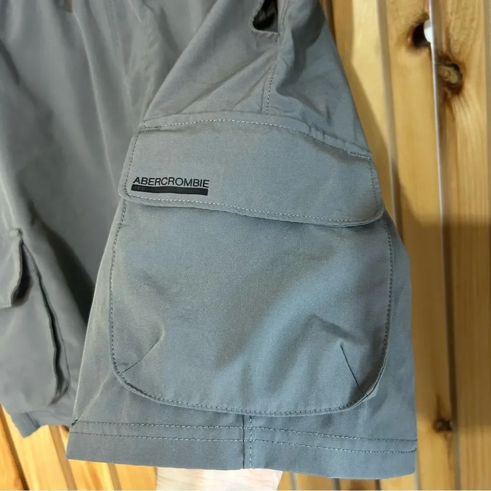 Abercrombie Kids YPB Grey Cargo Shorts Size 13/14